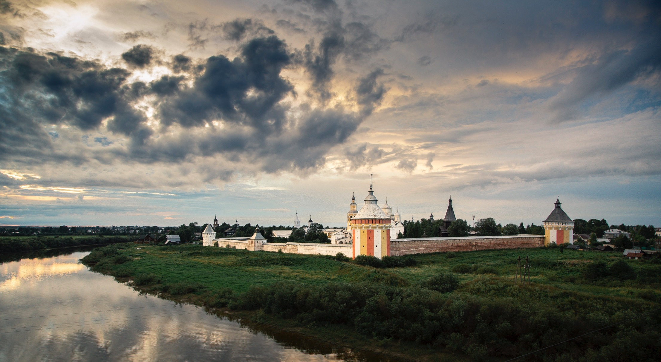 Спасо-Прилуцкий монастырь Вологда осень